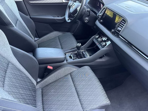 Škoda Karoq 1.5 TSI Style + - foto 9