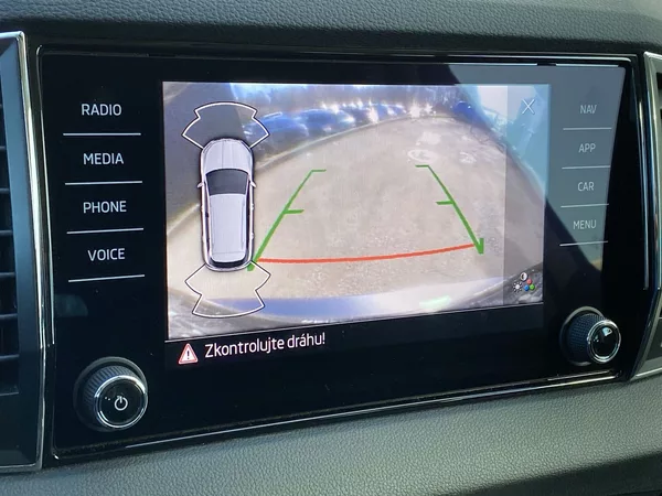 Škoda Karoq 2.0 TDI DSG Style+ - foto 11