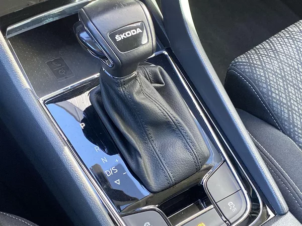 Škoda Karoq 2.0 TDI DSG Style+ - foto 14
