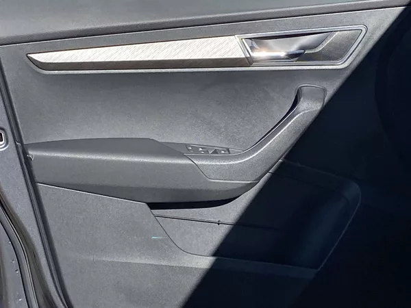 Škoda Karoq 2.0 TDI DSG Style+ - foto 28