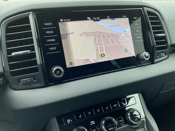 Škoda Karoq 1.5 TSI DSG Sportline - foto 11