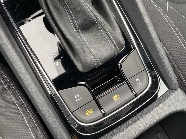 Škoda Karoq 1.5 TSI DSG Sportline - foto 26