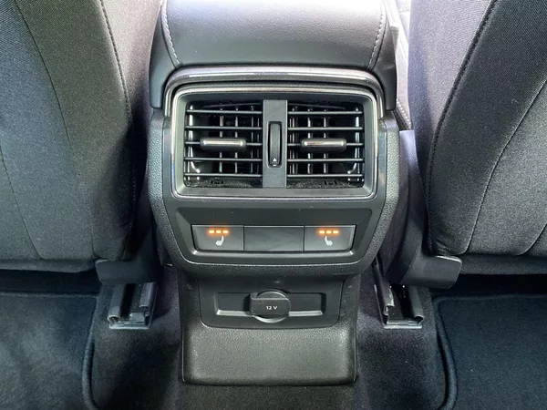 Škoda Karoq 1.5 TSI Top Selection - foto 26