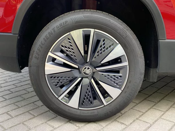 Škoda Karoq 1.5 TSI Top Selection - foto 30