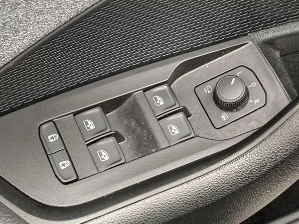 Škoda Octavia Combi 2.0 TDI DSG Top Selectio - foto 22