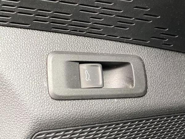 Škoda Octavia Combi 2.0 TDI DSG Top Selectio - foto 24