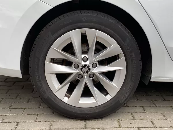 Škoda Octavia Combi 2.0 TDI DSG Top Selectio - foto 34
