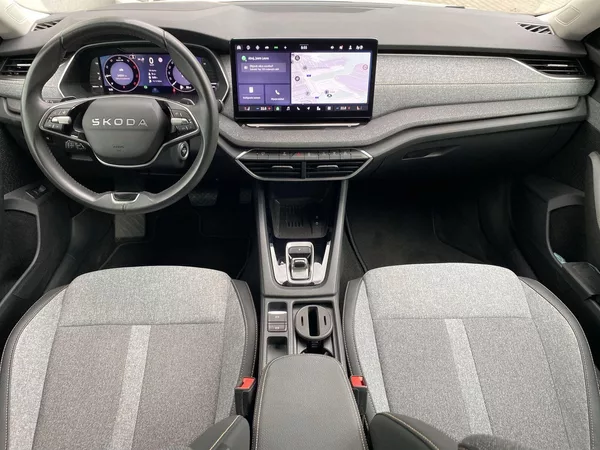 Škoda Octavia Combi 2.0 TDI DSG Top Selectio - foto 5