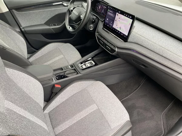 Škoda Octavia Combi 2.0 TDI DSG Top Selectio - foto 8