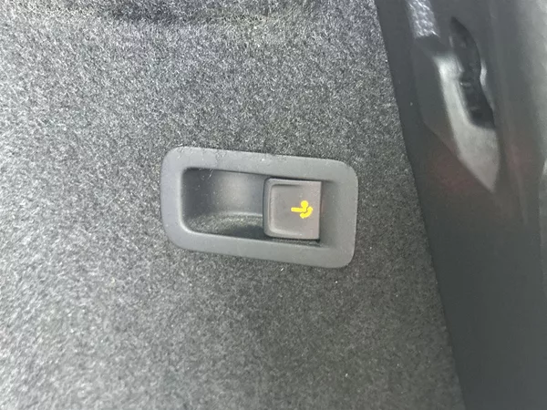 Škoda Karoq 2.0 TDI 4x4 DSG Sportline - foto 27