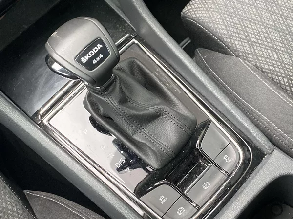 Škoda Karoq 2.0 TDI 4x4 DSG Style + - foto 15