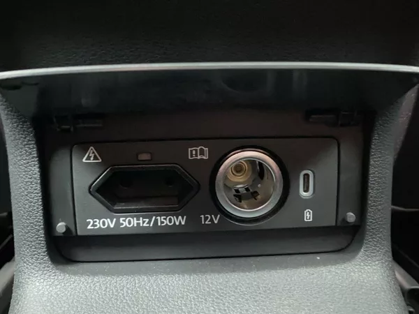 Škoda Karoq 2.0 TDI 4x4 DSG Style + - foto 27