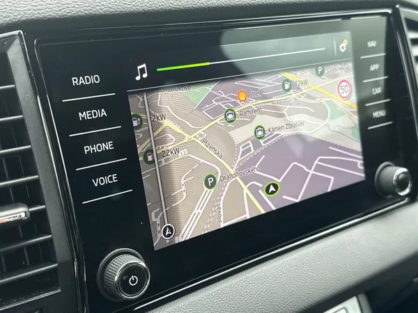 Škoda Karoq 2.0 TDI 4x4 DSG Sportline - foto 11