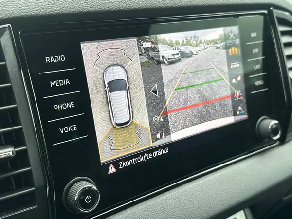 Škoda Karoq 2.0 TDI 4x4 DSG Sportline - foto 12