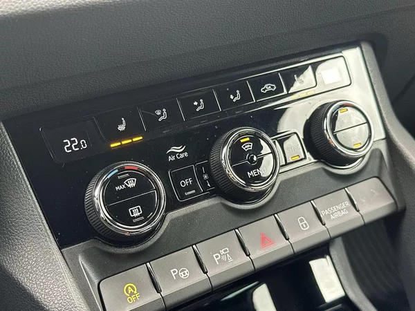 Škoda Karoq 2.0 TDI 4x4 DSG Sportline - foto 14
