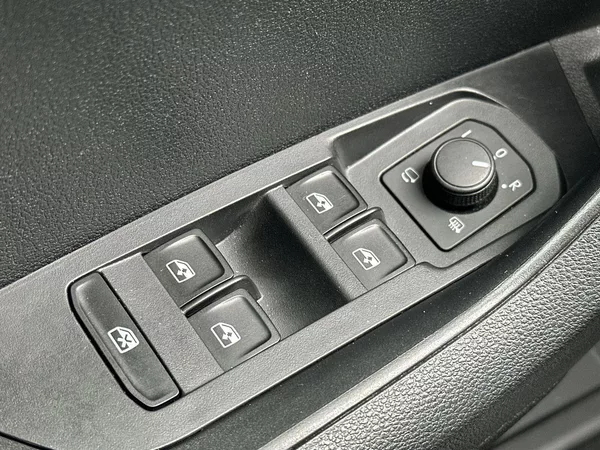 Škoda Karoq 2.0 TDI 4x4 DSG Sportline - foto 17
