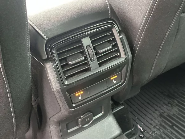 Škoda Karoq 2.0 TDI 4x4 DSG Sportline - foto 25