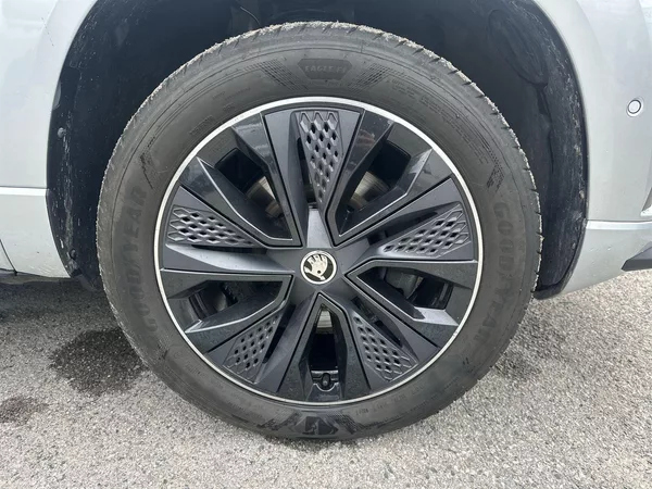 Škoda Karoq 2.0 TDI 4x4 DSG Sportline - foto 32
