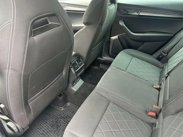 Škoda Karoq 2.0 TDI 4x4 DSG Sportline - foto 8