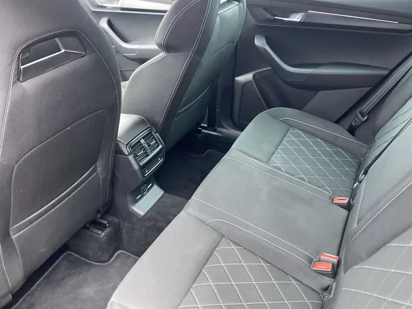 Škoda Karoq 2.0 TDI 4x4 DSG Sportline - foto 10