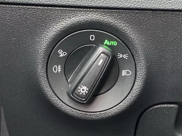 Škoda Karoq 2.0 TDI 4x4 DSG Sportline - foto 22