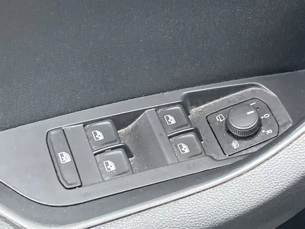 Škoda Karoq 2.0 TDI 4x4 DSG Sportline - foto 23