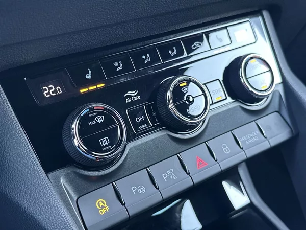 Škoda Karoq 2.0 TSI 4x4 DSG Sportline - foto 14