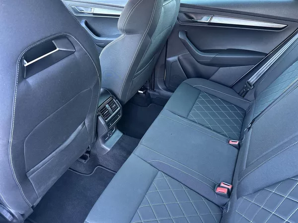 Škoda Karoq 2.0 TSI 4x4 DSG Sportline - foto 8