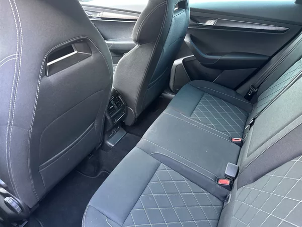 Škoda Karoq 2.0 TDI 4x4 DSG Sportline - foto 8