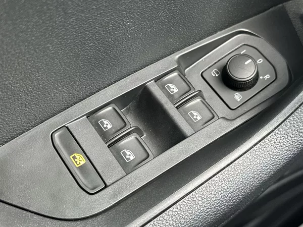 Škoda Karoq 2.0 TDI 4x4 DSG Sportline - foto 18