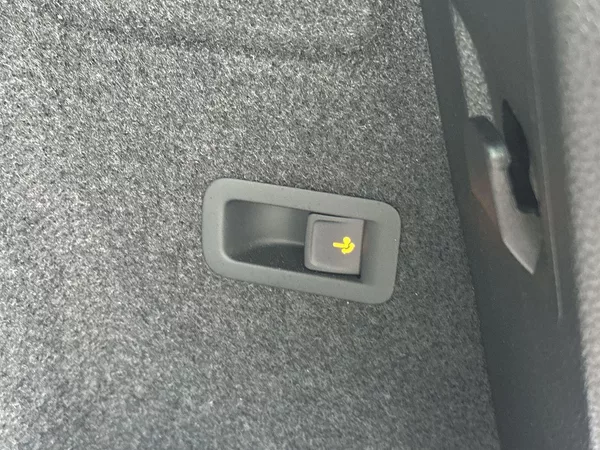 Škoda Karoq 2.0 TDI 4x4 DSG Sportline - foto 27