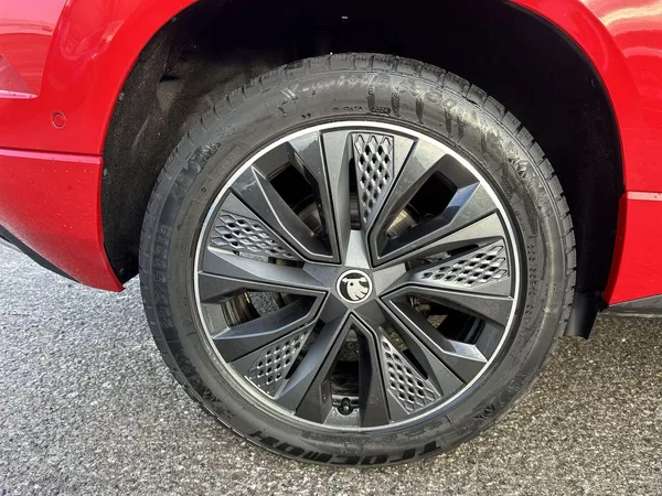 Škoda Karoq 2.0 TDI 4x4 DSG Sportline - foto 32