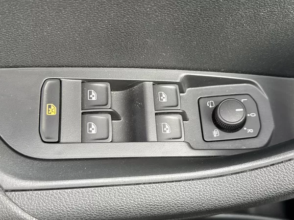 Škoda Karoq 2.0 TDI 4x4 DSG Sportline - foto 11