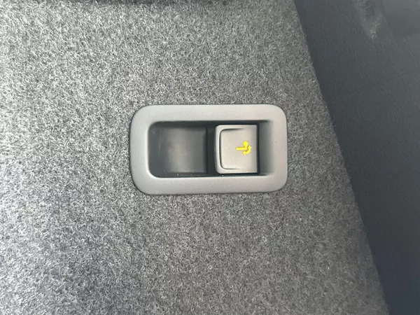 Škoda Karoq 2.0 TDI 4x4 DSG Sportline - foto 28