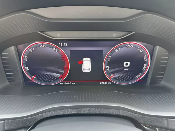 Škoda Karoq 2.0 TDI 4x4 DSG Sportline - foto 6