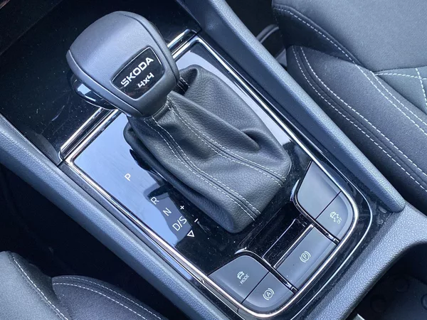 Škoda Karoq 2.0 TDI 4x4 DSG Sportline - foto 20
