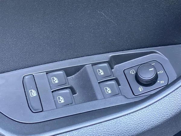 Škoda Karoq 2.0 TDI 4x4 DSG Sportline - foto 24