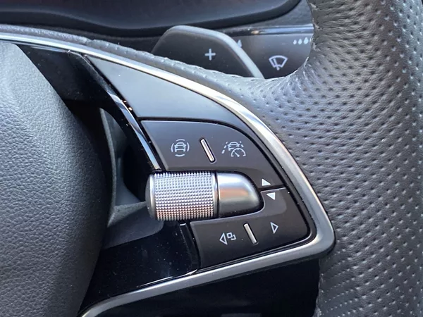 Škoda Karoq 2.0 TDI 4x4 DSG Sportline - foto 29