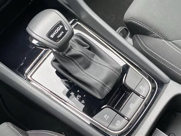 Škoda Karoq 2.0 TDI 4x4 DSG SportLine - foto 19