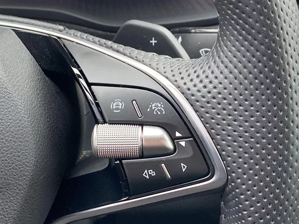 Škoda Karoq 2.0 TDI 4x4 DSG SportLine - foto 28