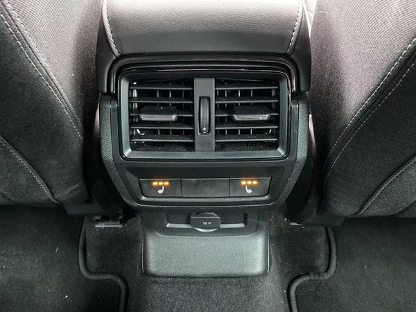 Škoda Karoq 2.0 TDI 4x4 DSG SportLine - foto 30