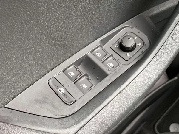 Škoda Karoq TDI 4x4 DSG Sportline - foto 12