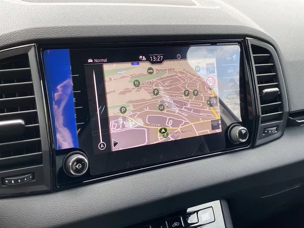 Škoda Karoq TDI 4x4 DSG Sportline - foto 19