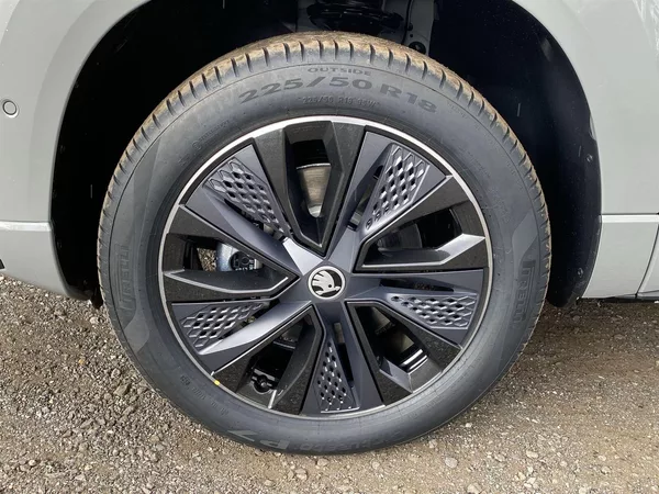 Škoda Karoq TDI 4x4 DSG Sportline - foto 31