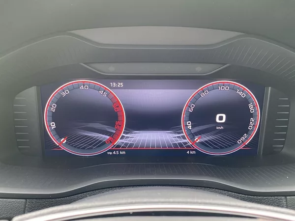 Škoda Karoq TDI 4x4 DSG Sportline - foto 7