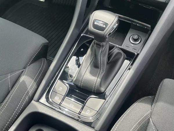 Škoda Karoq 1,5 TSI 110 KW DSG Sportline - foto 18