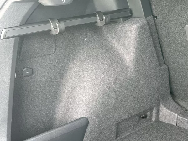 Škoda Karoq 1,5 TSI 110 KW DSG Sportline - foto 25