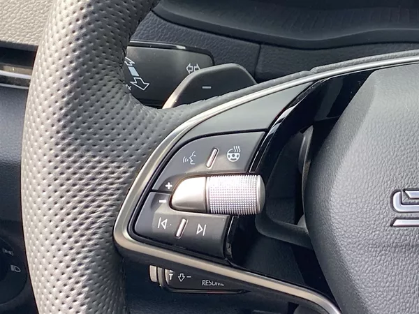 Škoda Karoq 2,0 TDI 110 kW 4x4 DSG Sportli - foto 11