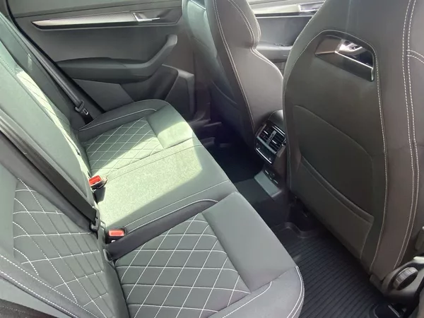 Škoda Karoq 2,0 TDI 110 kW 4x4 DSG Sportli - foto 15