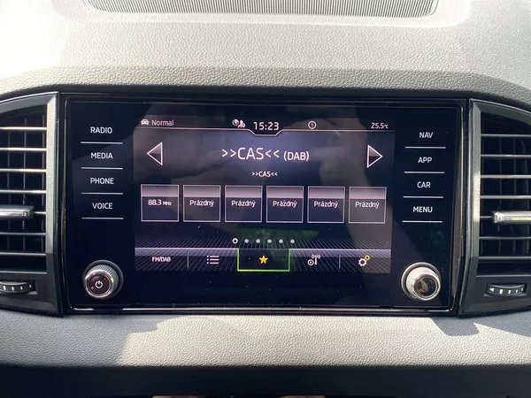 Škoda Karoq 2,0 TDI 110 kW 4x4 DSG Sportli - foto 18